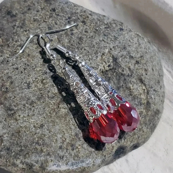 Handcrafted Caged Filigree Faceted Red Crystal Silver Teardrop Earrings - Picture 4 of 9
